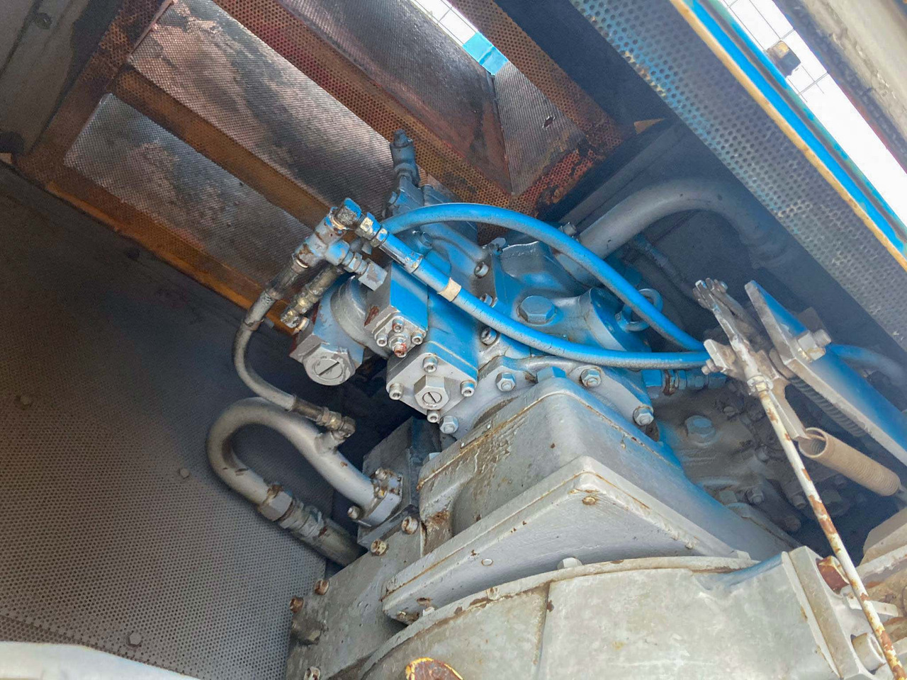 Raupenkran Hitachi KH 180-2: das Bild 9