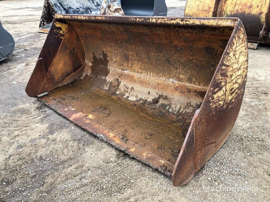 Loader bucket 2350 mm for Volvo BM4600 - Ladeschaufel: das Bild 2 Loader bucket 2350 mm for Volvo BM4600 - Ladeschaufel: das Bild 2