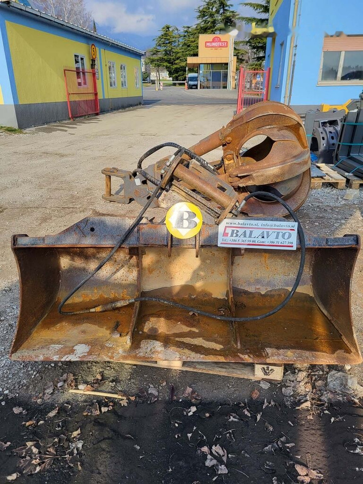 Tilting slope bucket 1800 mm - Baggerschaufel: das Bild 1 Tilting slope bucket 1800 mm - Baggerschaufel: das Bild 1