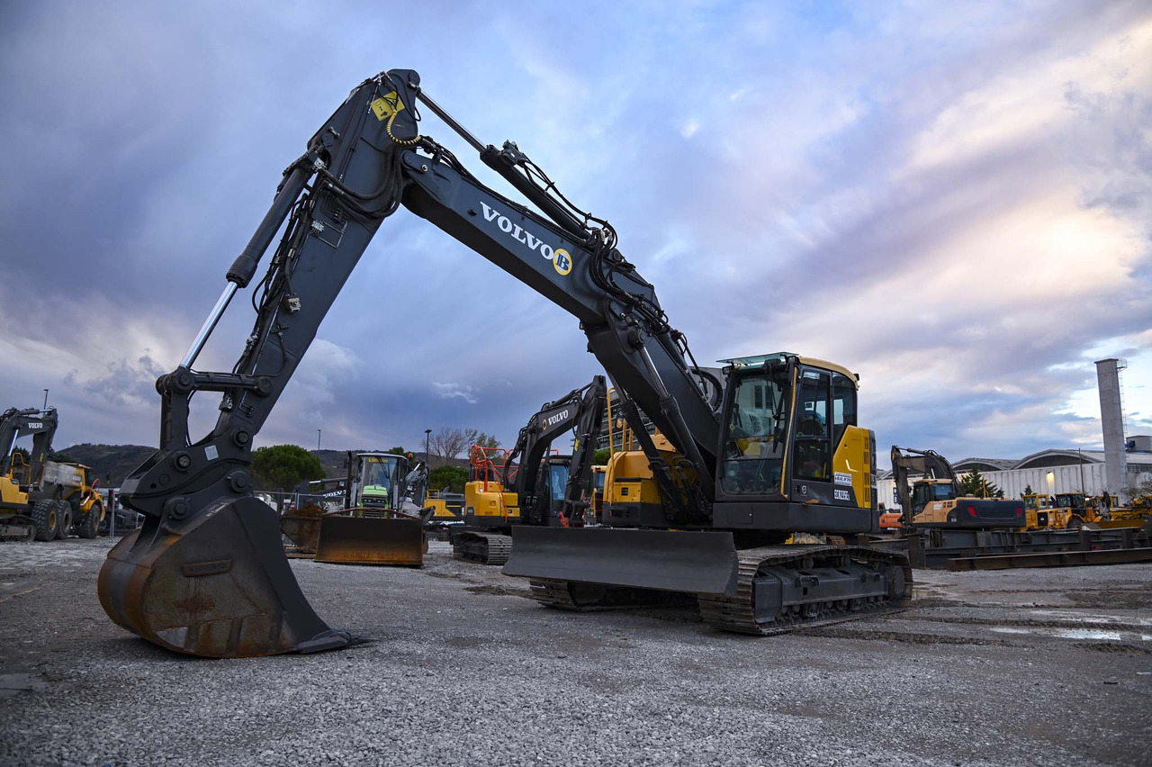 VOLVO ECR235EL - Kettenbagger: das Bild 1 VOLVO ECR235EL - Kettenbagger: das Bild 1