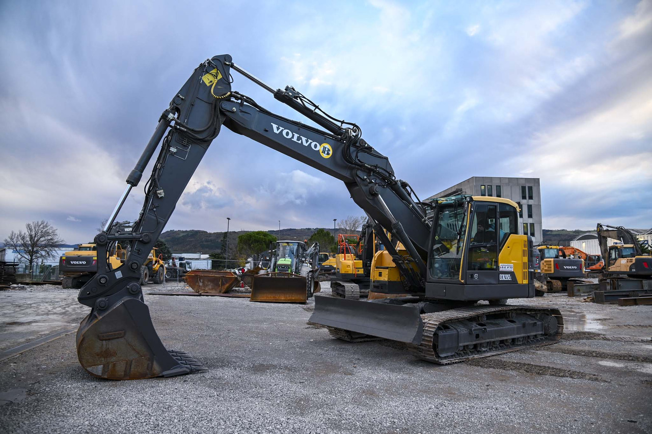 VOLVO ECR235EL - Kettenbagger: das Bild 2 VOLVO ECR235EL - Kettenbagger: das Bild 2