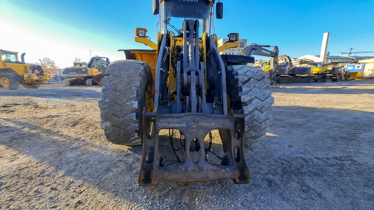 VOLVO L120E - Radlader: das Bild 2 VOLVO L120E - Radlader: das Bild 2