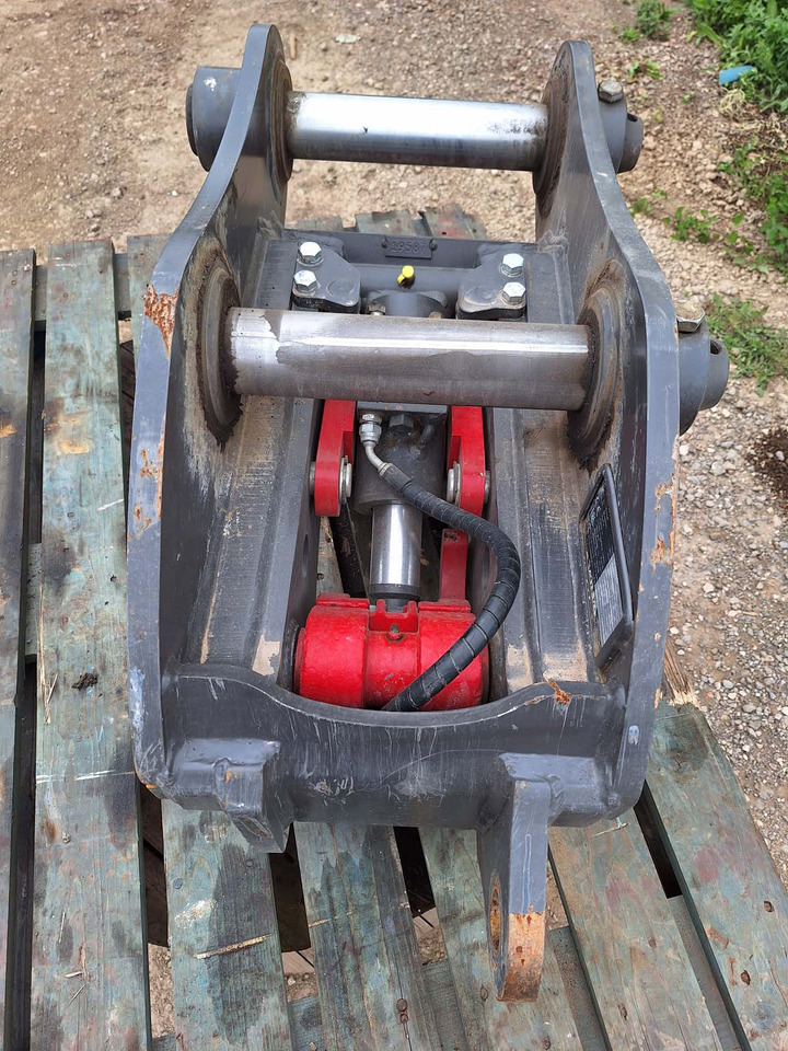 Volvo 14736062 Volvo EC140, ECR145, EW140 - Schnellwechsler für Baumaschine: das Bild 3 Volvo 14736062 Volvo EC140, ECR145, EW140 - Schnellwechsler für Baumaschine: das Bild 3