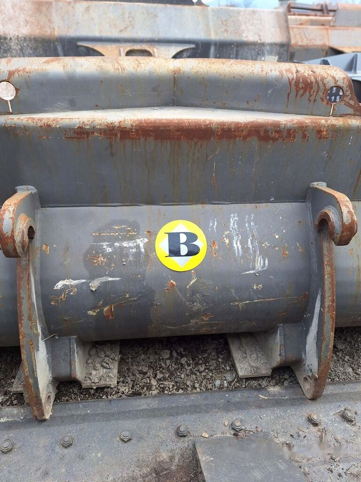 Volvo 93812 loader bucket 2300 mm BOE - Ladeschaufel: das Bild 3 Volvo 93812 loader bucket 2300 mm BOE - Ladeschaufel: das Bild 3