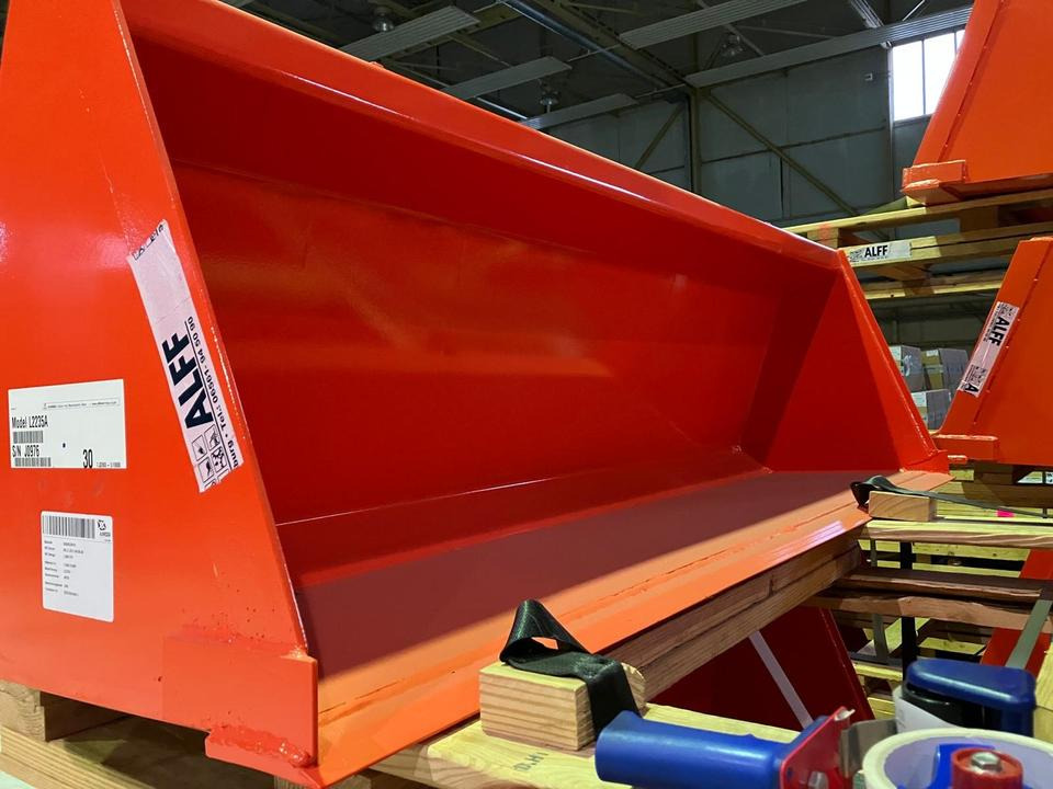 Schaufel Skid Steer 1,80m für Bobcat, Kubota, Solis, Branson - Ladeschaufel: das Bild 1 Schaufel Skid Steer 1,80m für Bobcat, Kubota, Solis, Branson - Ladeschaufel: das Bild 1