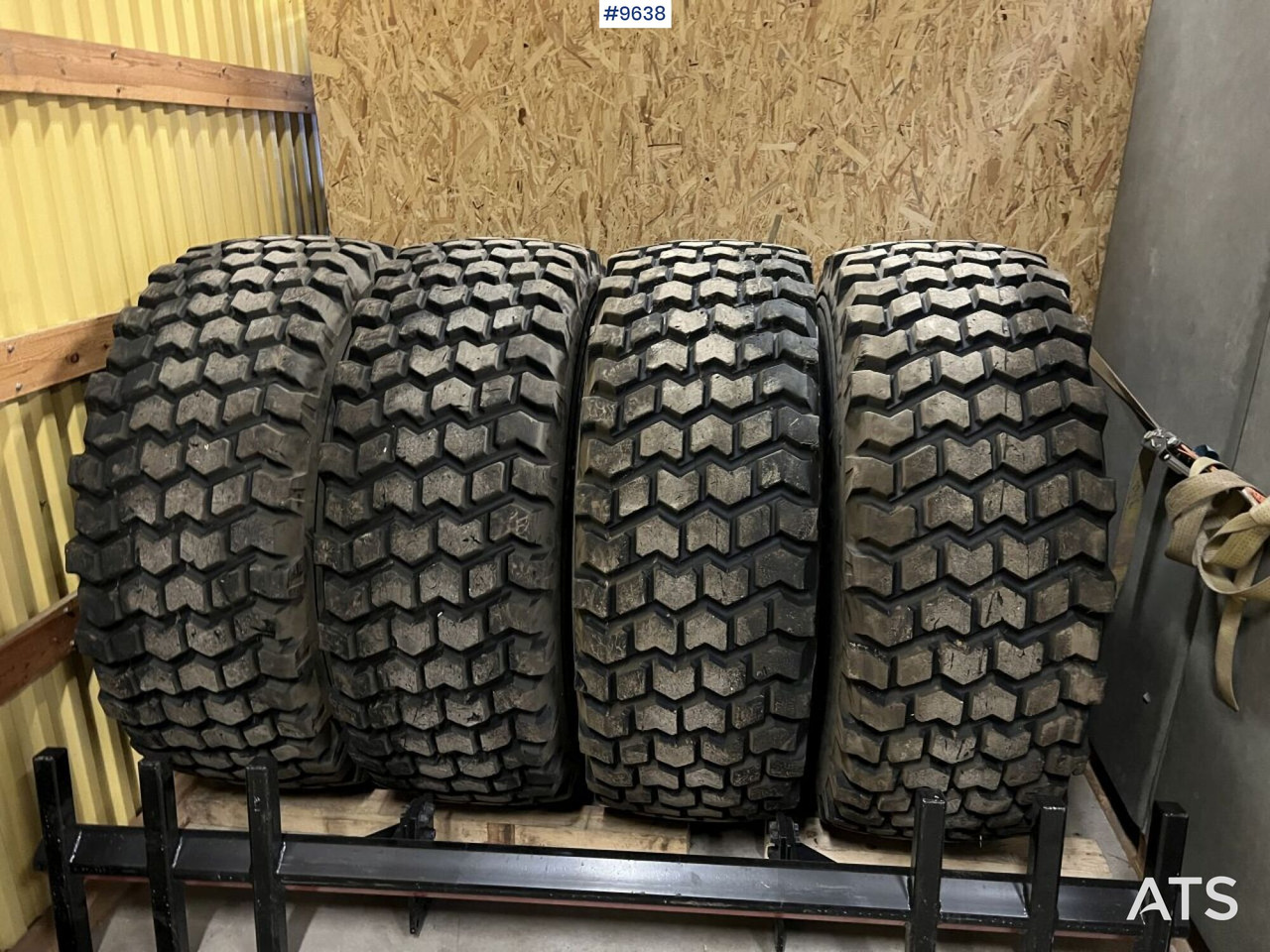 4 Nokian 20.5R25 tires on rims - Komplettrad für Baumaschine: das Bild 3 4 Nokian 20.5R25 tires on rims - Komplettrad für Baumaschine: das Bild 3
