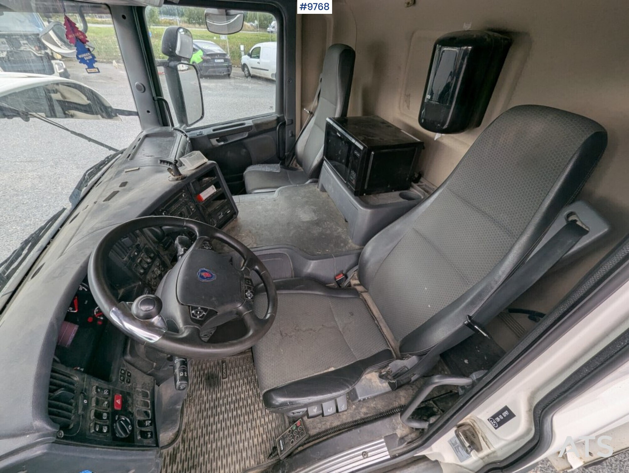 Box Truck Scania P280 4X2 with tail lift - Koffer LKW: das Bild 5 Box Truck Scania P280 4X2 with tail lift - Koffer LKW: das Bild 5