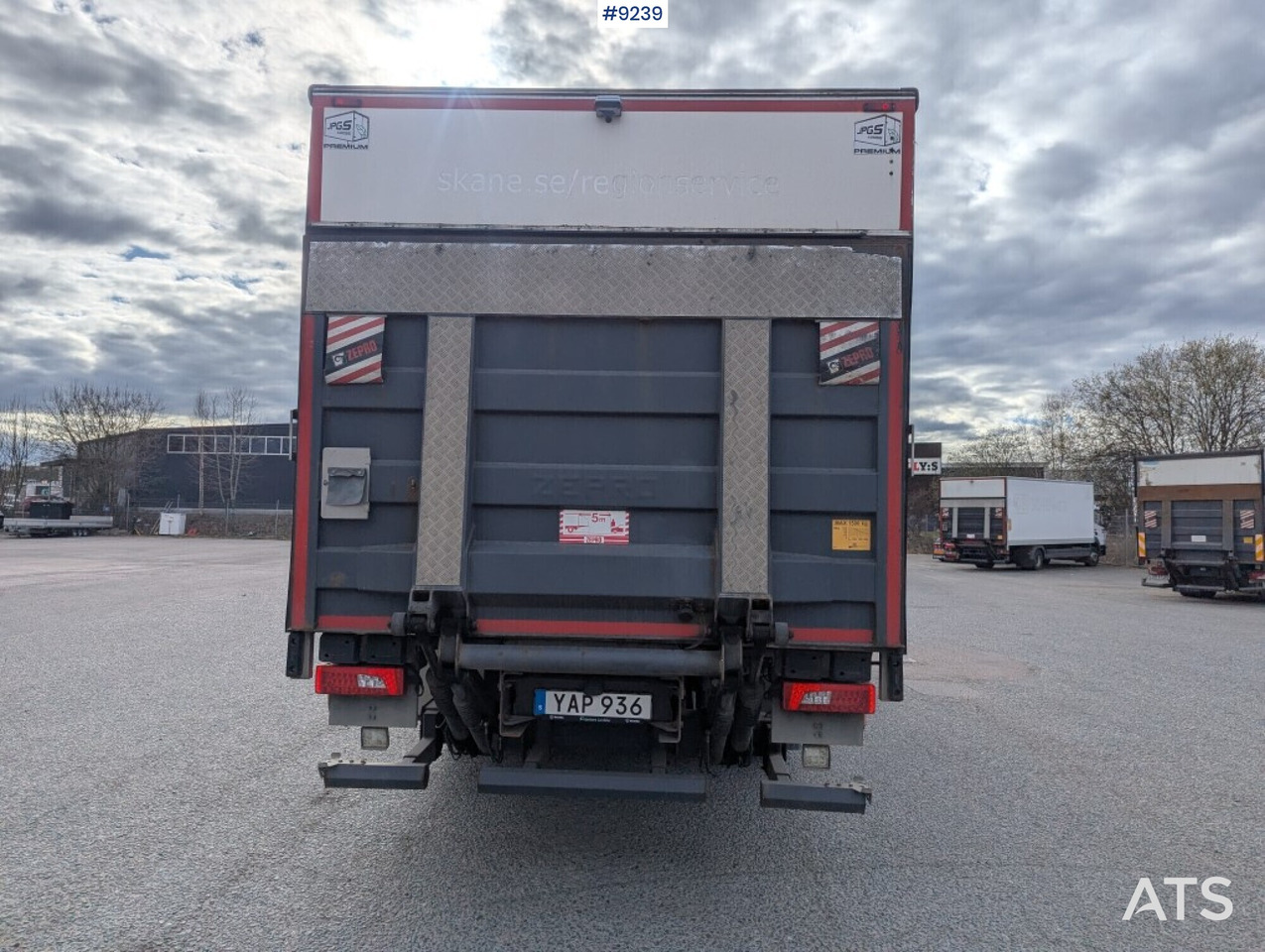 Box Truck Scania P320 4X2 with tail lift (SEE VIDEO) - Koffer LKW: das Bild 4 Box Truck Scania P320 4X2 with tail lift (SEE VIDEO) - Koffer LKW: das Bild 4
