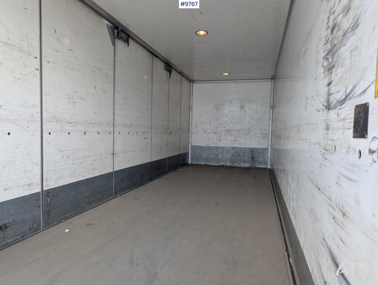 Box Truck Scania P320 4X2 with tail lift - Koffer LKW: das Bild 5 Box Truck Scania P320 4X2 with tail lift - Koffer LKW: das Bild 5