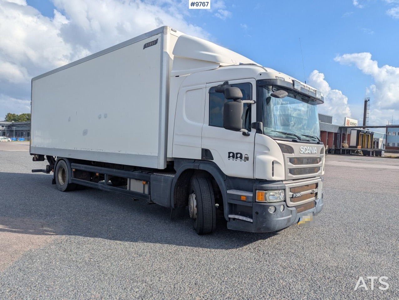 Box Truck Scania P320 4X2 with tail lift - Koffer LKW: das Bild 2 Box Truck Scania P320 4X2 with tail lift - Koffer LKW: das Bild 2