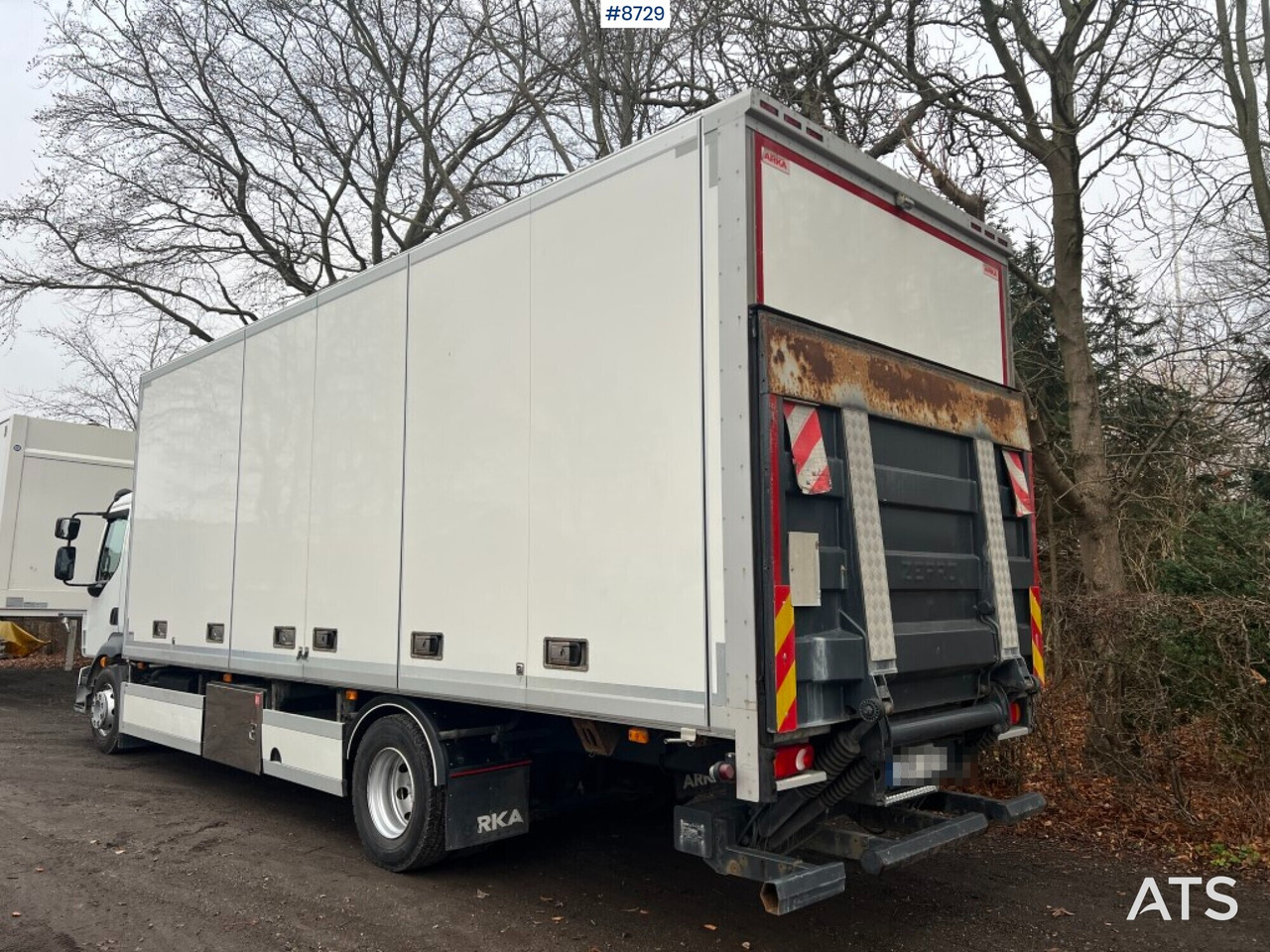 Box Truck Volvo FL 42 R with tailgate lift - Koffer LKW: das Bild 4 Box Truck Volvo FL 42 R with tailgate lift - Koffer LKW: das Bild 4