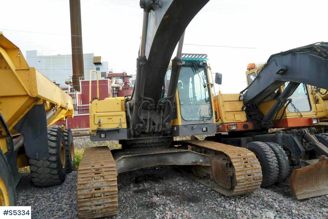 EXCAVATOR Volvo EC360 BLC WITH BUCKET - Bagger: das Bild 2 EXCAVATOR Volvo EC360 BLC WITH BUCKET - Bagger: das Bild 2