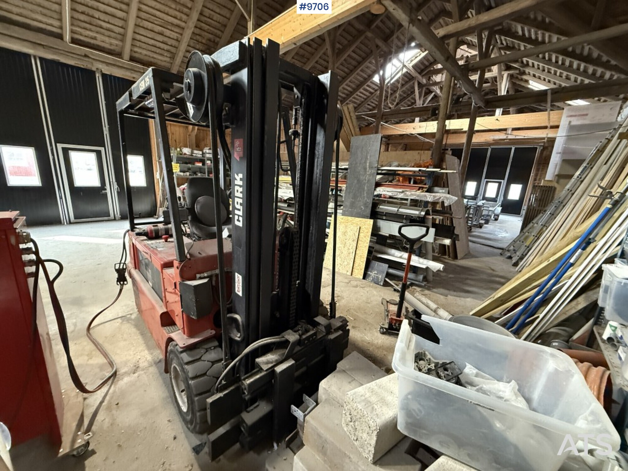 Forklift Clark CEM 25 - Elektrostapler: das Bild 5 Forklift Clark CEM 25 - Elektrostapler: das Bild 5