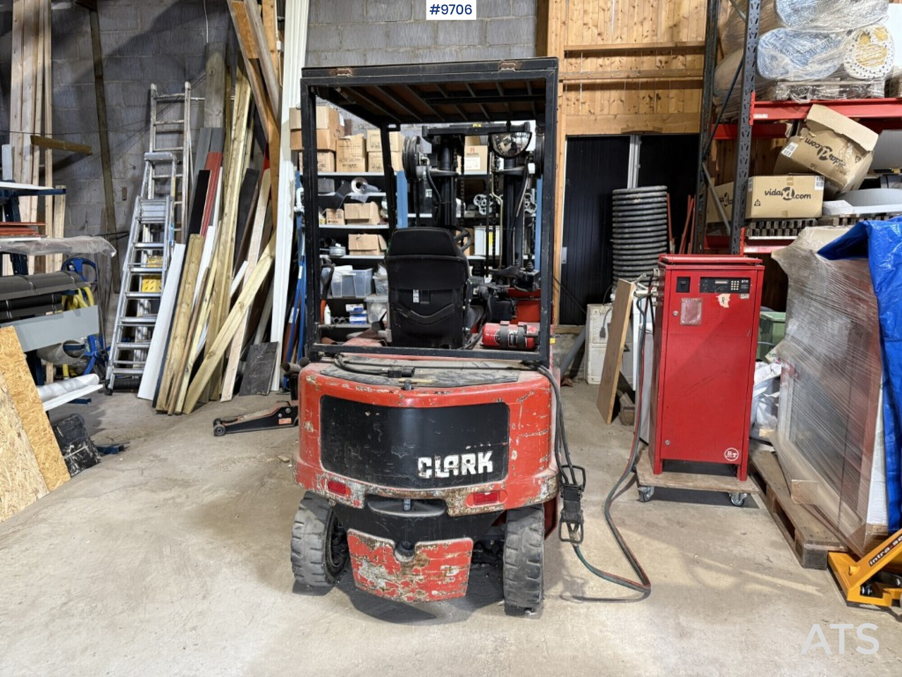 Forklift Clark CEM 25 - Elektrostapler: das Bild 3 Forklift Clark CEM 25 - Elektrostapler: das Bild 3