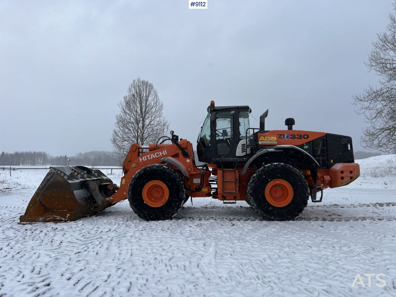 Hitachi ZW 330-5B Wheel loader with bucket (VIDEO) - Radlader: das Bild 1 Hitachi ZW 330-5B Wheel loader with bucket (VIDEO) - Radlader: das Bild 1
