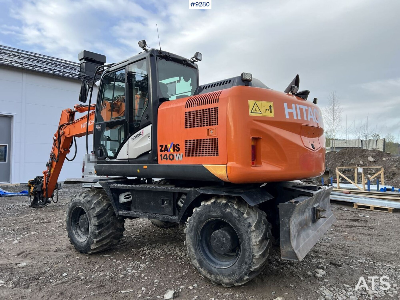 Hitachi ZX 140 W-5B wheeled excavator with gears (VIDEO) - Mobilbagger: das Bild 3 Hitachi ZX 140 W-5B wheeled excavator with gears (VIDEO) - Mobilbagger: das Bild 3
