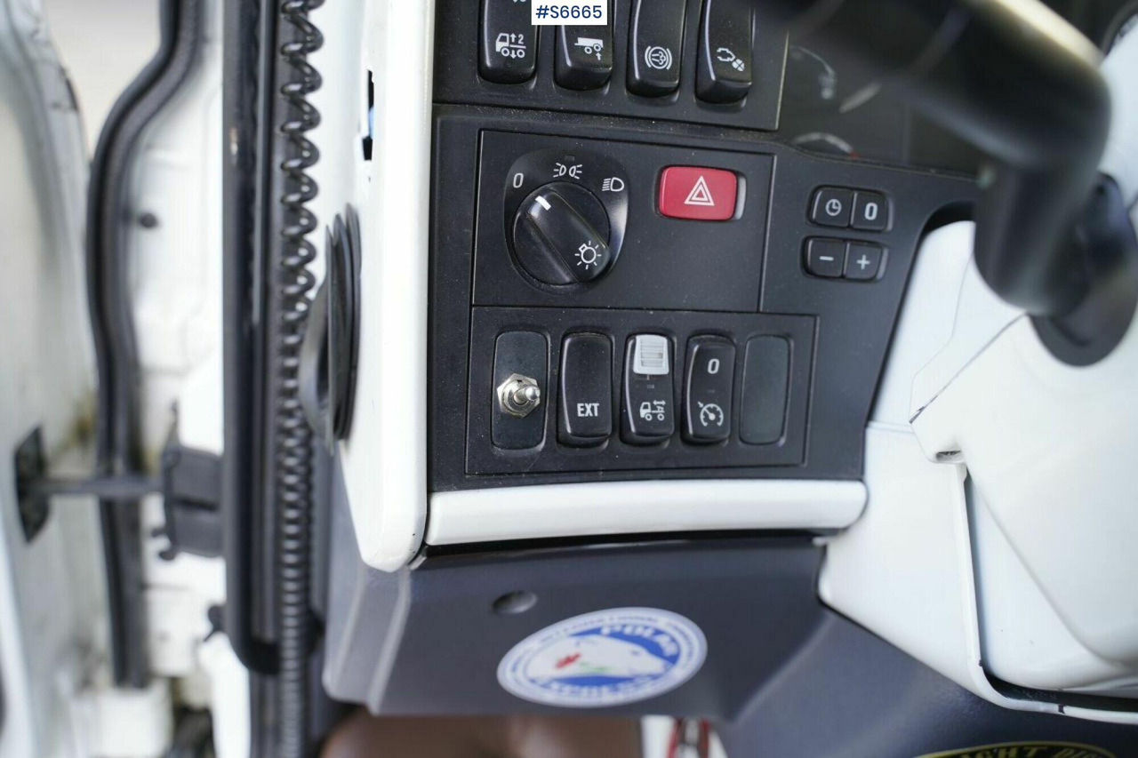Sattelzugmaschine Scania R560 6x2 TRACTOR HEAD: das Bild 17