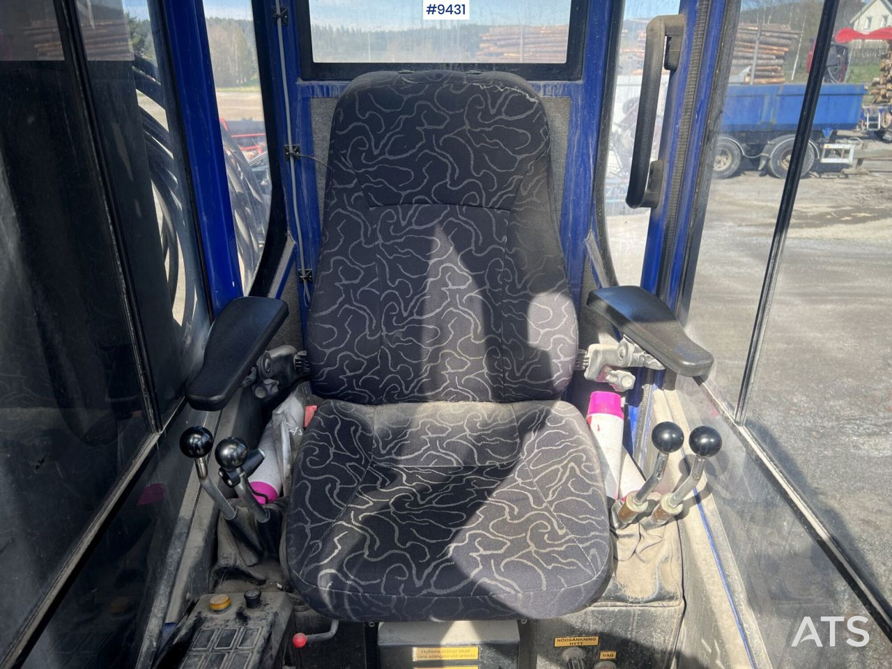 V-kran V10CX,96 - Timber crane, logging crane - Ladekran für LKW: das Bild 5 V-kran V10CX,96 - Timber crane, logging crane - Ladekran für LKW: das Bild 5