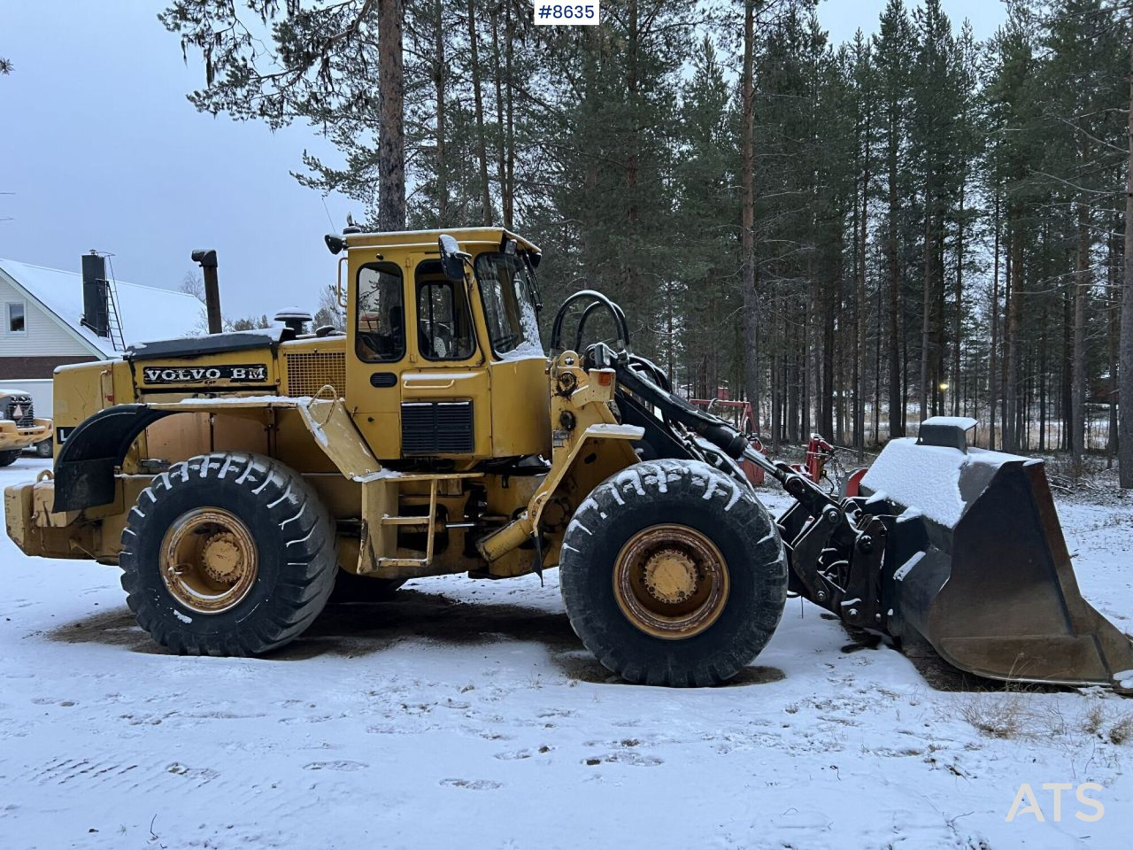 Wheel Loader Volvo BM L120 with bucket - Radlader: das Bild 1 Wheel Loader Volvo BM L120 with bucket - Radlader: das Bild 1