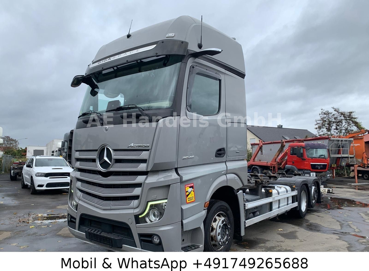 Mercedes-Benz Actros V 2545 GigaSpace BDF LL*Retarder/LBW/L+L - Containerwagen/ Wechselfahrgestell LKW: das Bild 1 Mercedes-Benz Actros V 2545 GigaSpace BDF LL*Retarder/LBW/L+L - Containerwagen/ Wechselfahrgestell LKW: das Bild 1