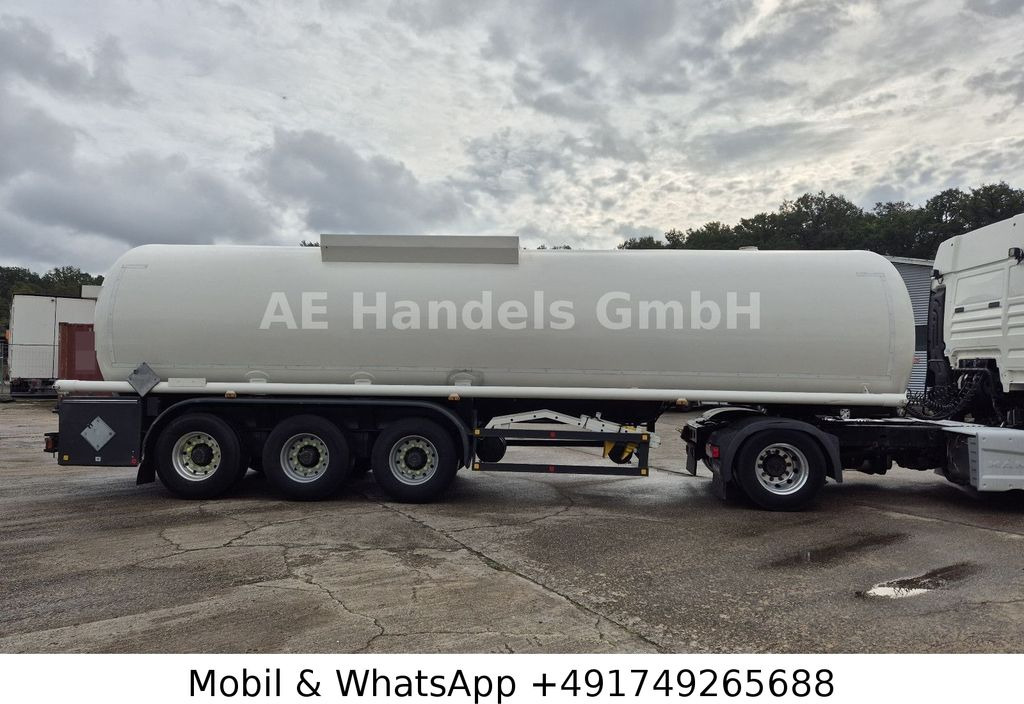 Schrader Z-STA 24-41/1 Chemie *41.000Liter / 1xKammer - Tankauflieger: das Bild 2 Schrader Z-STA 24-41/1 Chemie *41.000Liter / 1xKammer - Tankauflieger: das Bild 2