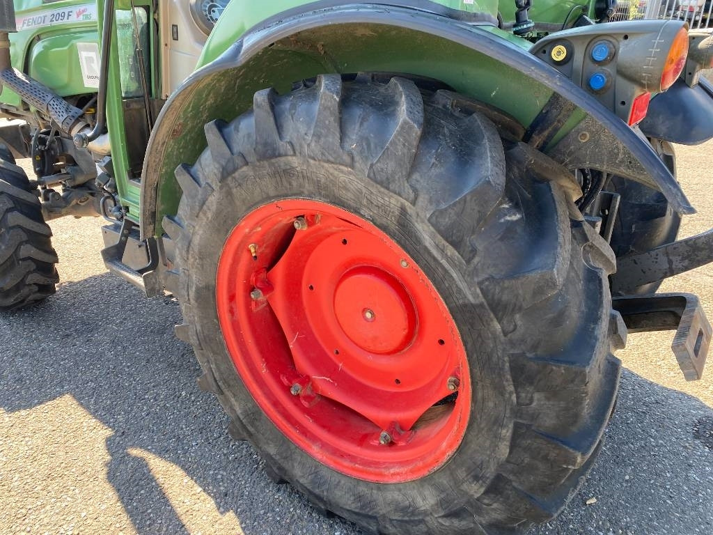 Traktor Fendt 209F Vario TMS 1er Main endommagé: das Bild 34