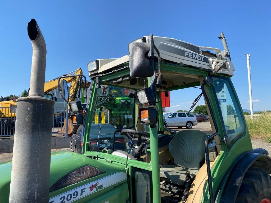 Traktor Fendt 209F Vario TMS 1er Main endommagé: das Bild 26