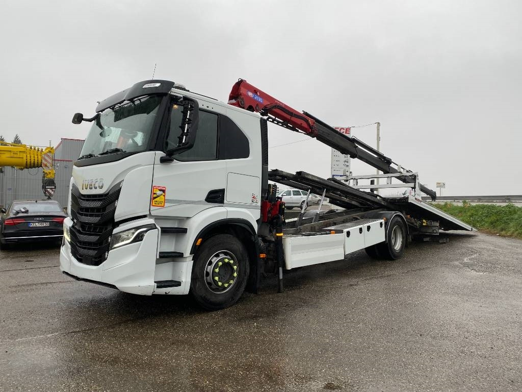 Iveco S WAY480 /FIAULT PF60 +GRUE HMF endommagée - Autotransporter LKW: das Bild 2 Iveco S WAY480 /FIAULT PF60 +GRUE HMF endommagée - Autotransporter LKW: das Bild 2
