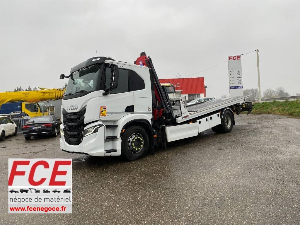 Iveco S WAY480 /FIAULT PF60 +GRUE HMF endommagée - Autotransporter LKW: das Bild 1 Iveco S WAY480 /FIAULT PF60 +GRUE HMF endommagée - Autotransporter LKW: das Bild 1