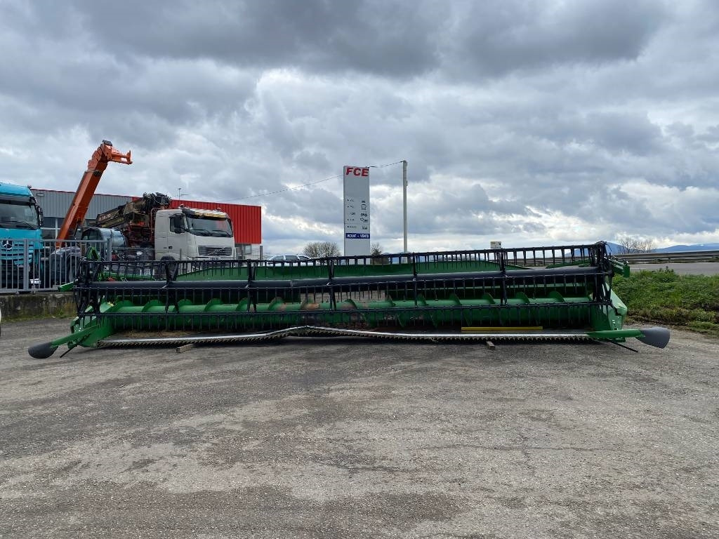 John Deere 730 X Origine Françaises endommagée - Zubehör für Erntemaschine: das Bild 2 John Deere 730 X Origine Françaises endommagée - Zubehör für Erntemaschine: das Bild 2