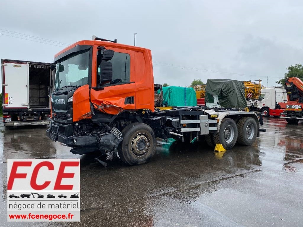 Scania P420 XT-3Pedales / PALFINGER PTH20SLD5 endommagé - Abrollkipper: das Bild 1 Scania P420 XT-3Pedales / PALFINGER PTH20SLD5 endommagé - Abrollkipper: das Bild 1