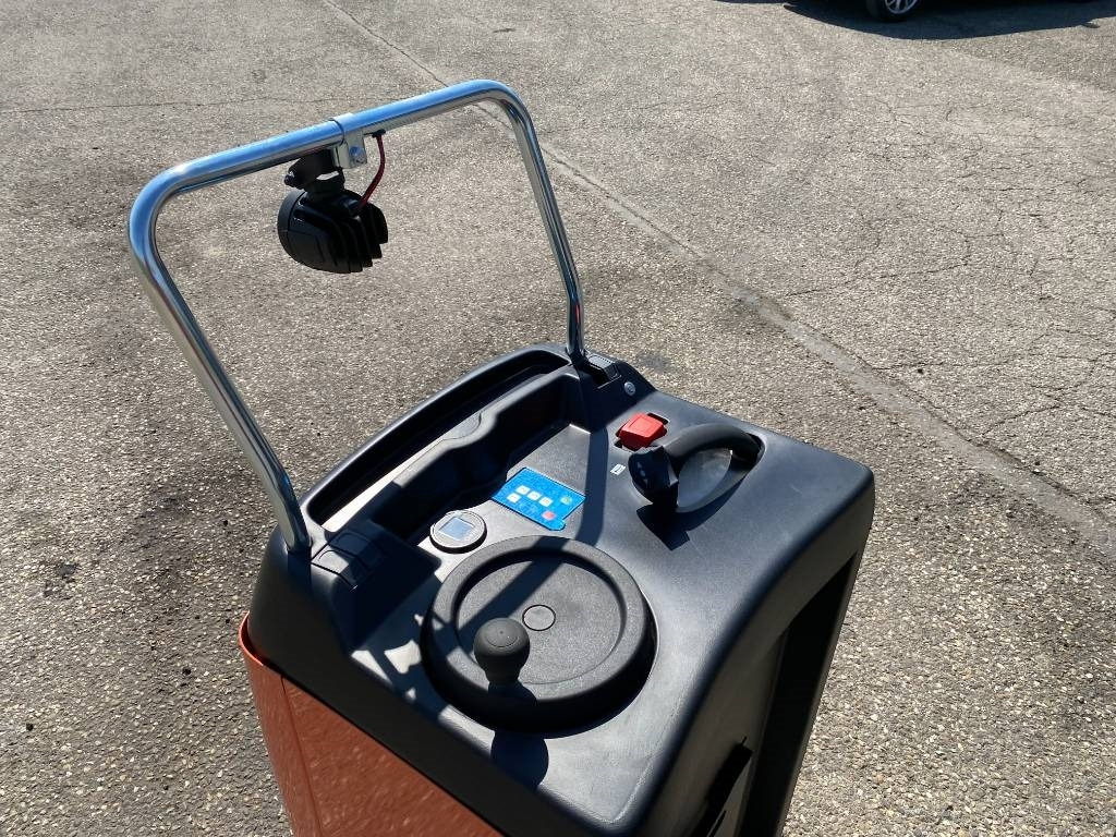 Kommissionierer Toyota BT/MOVIT TSE 150-708 1er MAIN endommagé: das Bild 23