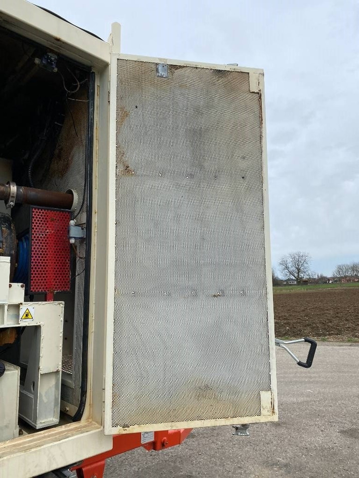 Wohnmobil UNIVAC Aspirateur Mobile SC90DAV9AR-C: das Bild 36