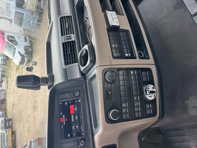 Abrollkipper MAN TGS 28.460 AMPIROLL: das Bild 13