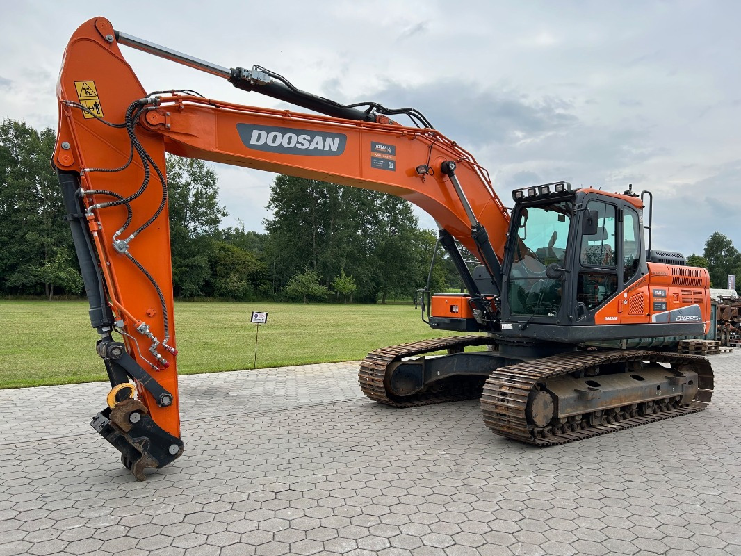 Doosan DX225LC-5 - Kettenbagger: das Bild 1 Doosan DX225LC-5 - Kettenbagger: das Bild 1
