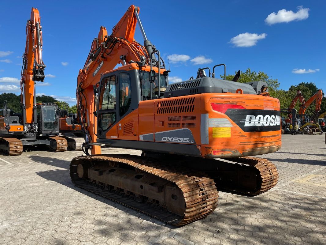 Doosan DX235LC-5 - Kettenbagger: das Bild 3 Doosan DX235LC-5 - Kettenbagger: das Bild 3