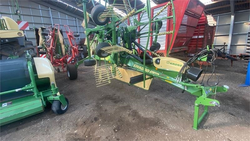 Krone SWADRO TC880 rive Plus - Heuwender/ Wenderechen: das Bild 1 Krone SWADRO TC880 rive Plus - Heuwender/ Wenderechen: das Bild 1