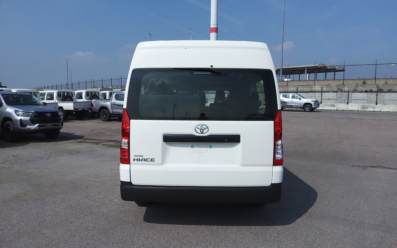Toyota Hiace HIGH ROOF / TOIT HAUT 2.8L Diesel Manual base - Kleinbus, Personentransporter: das Bild 2 Toyota Hiace HIGH ROOF / TOIT HAUT 2.8L Diesel Manual base - Kleinbus, Personentransporter: das Bild 2