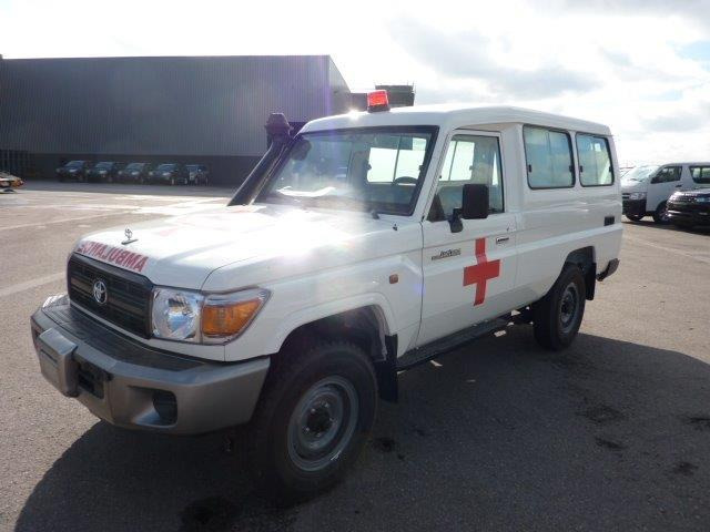 Toyota Land Cruiser 78 Metal top hzj 78 ambulance 4.2L Diesel Manual - PKW: das Bild 1 Toyota Land Cruiser 78 Metal top hzj 78 ambulance 4.2L Diesel Manual - PKW: das Bild 1