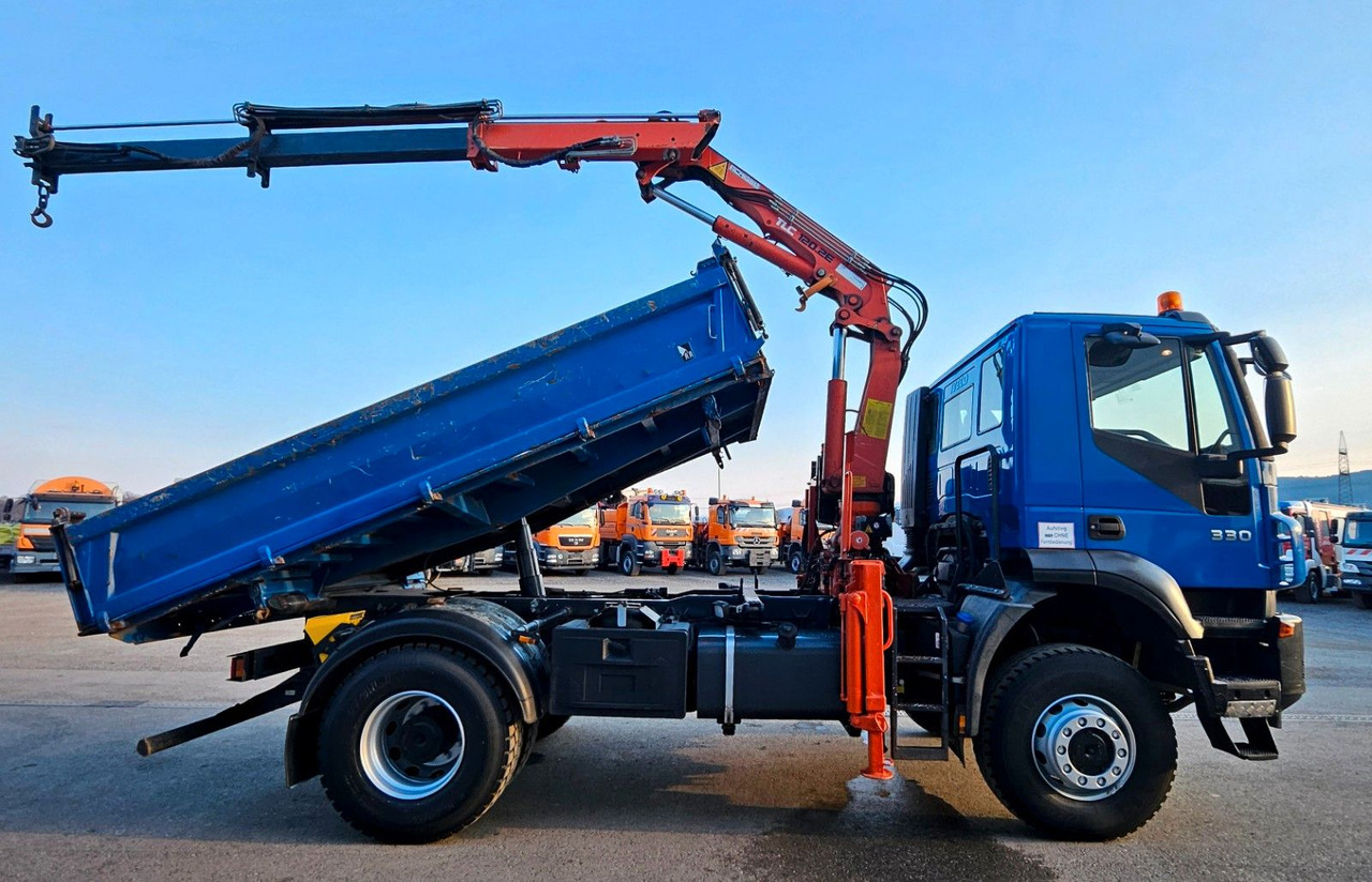 Iveco Trakker 190T33 4x4 Euro5 Kran Atlas 120.2E Funk - Kipper, Autokran: das Bild 2 Iveco Trakker 190T33 4x4 Euro5 Kran Atlas 120.2E Funk - Kipper, Autokran: das Bild 2