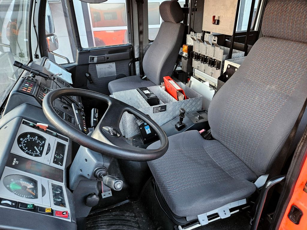 LKW MAN 14.224 L80 4x4 Feuerwehr LF16 Ziegler: das Bild 11
