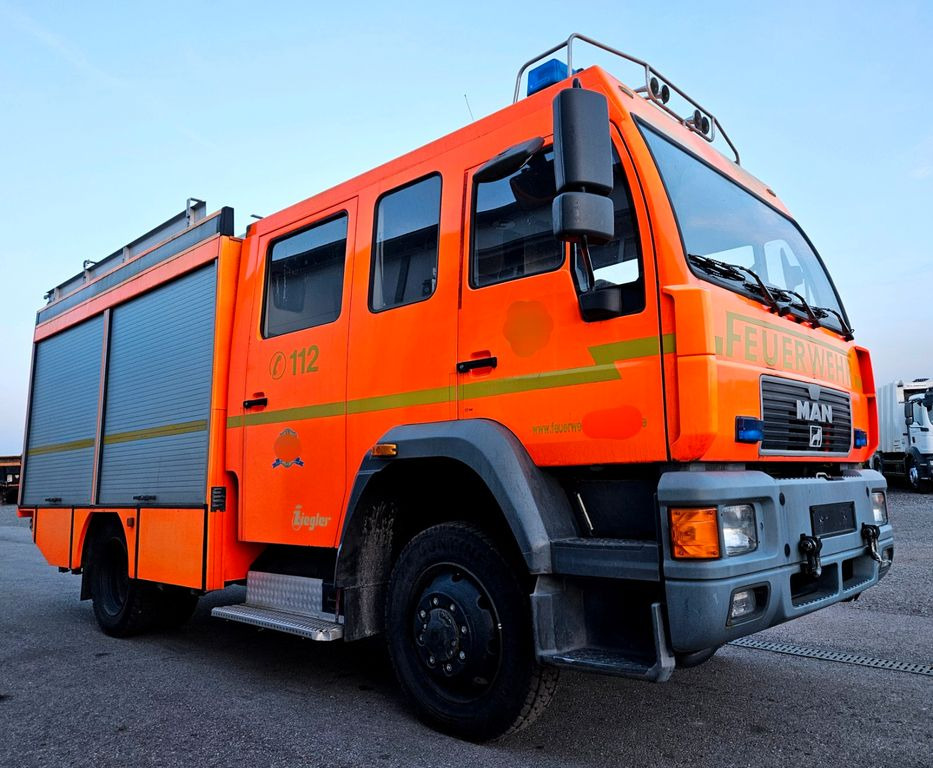 MAN 14.224 L80 4x4 Feuerwehr LF16 Ziegler - Feuerwehrfahrzeug: das Bild 4 MAN 14.224 L80 4x4 Feuerwehr LF16 Ziegler - Feuerwehrfahrzeug: das Bild 4