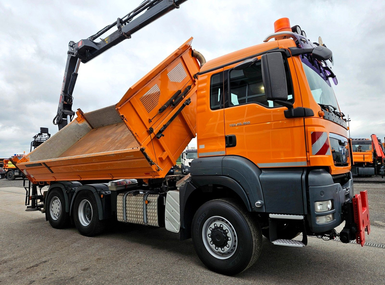 Kipper, Autokran MAN TGS 28.360 6x4-4 HIAB 144E-4 Kran Euro5: das Bild 13
