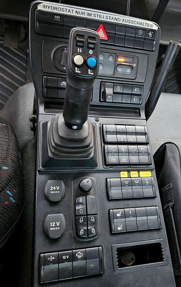 Kipper Unimog U423 UGE Euro6 Hydrostat Schmidt Stratos: das Bild 13