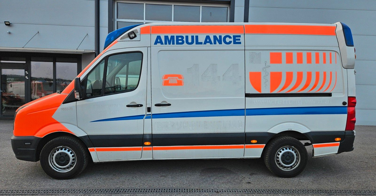 Volkswagen CRAFTER TDI Ambulance RTW L2H2 DLOUHY - Krankenwagen: das Bild 2 Volkswagen CRAFTER TDI Ambulance RTW L2H2 DLOUHY - Krankenwagen: das Bild 2