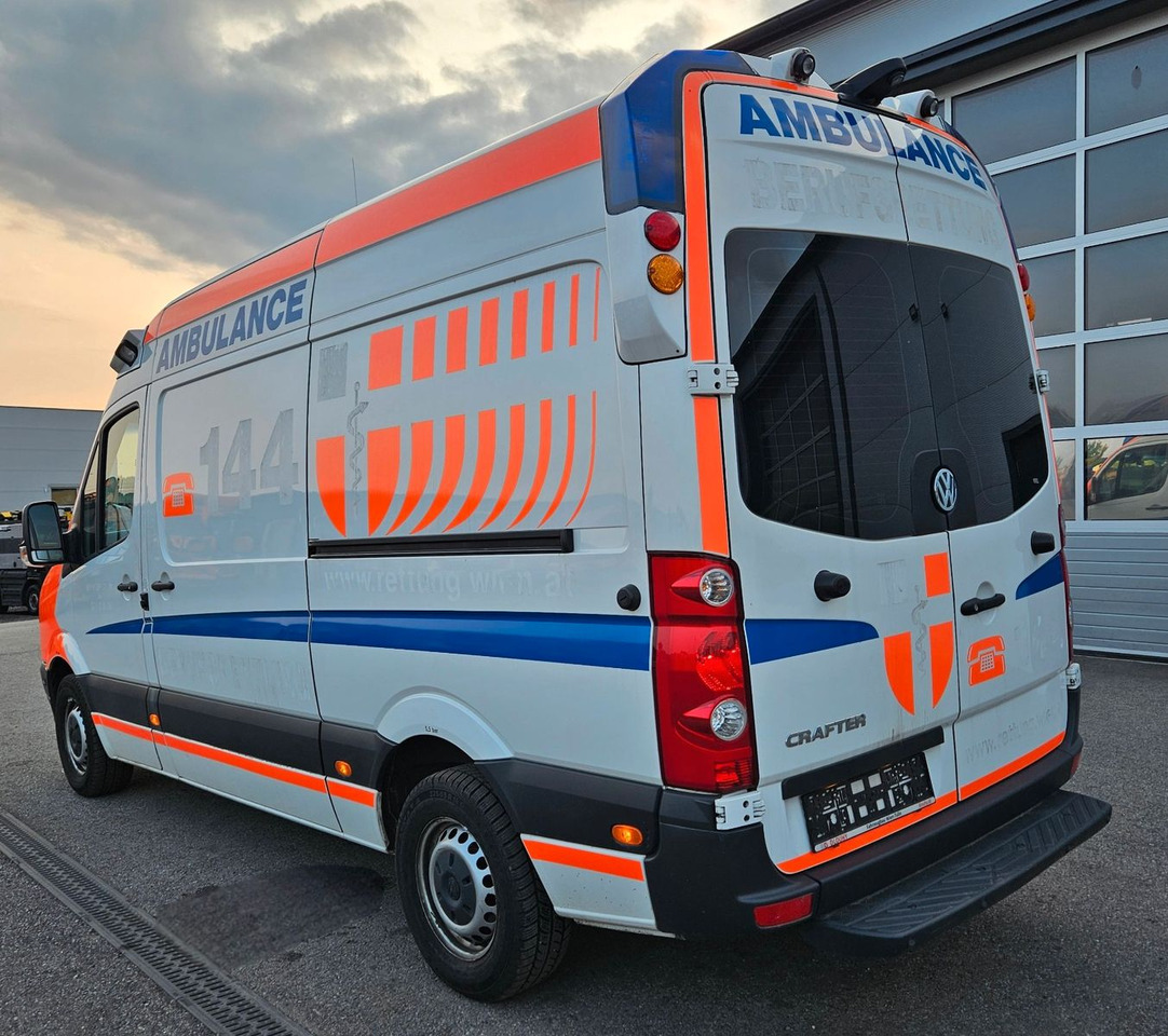 Volkswagen CRAFTER TDI Ambulance RTW L2H2 DLOUHY - Krankenwagen: das Bild 3 Volkswagen CRAFTER TDI Ambulance RTW L2H2 DLOUHY - Krankenwagen: das Bild 3