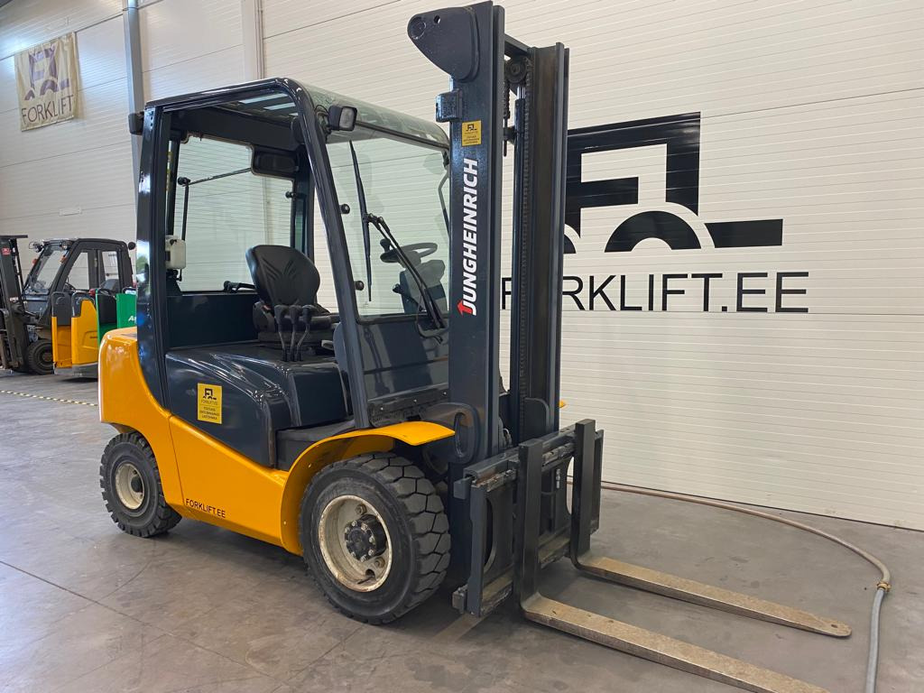 Jungheinrich DFG430 - Dieselstapler: das Bild 5 Jungheinrich DFG430 - Dieselstapler: das Bild 5