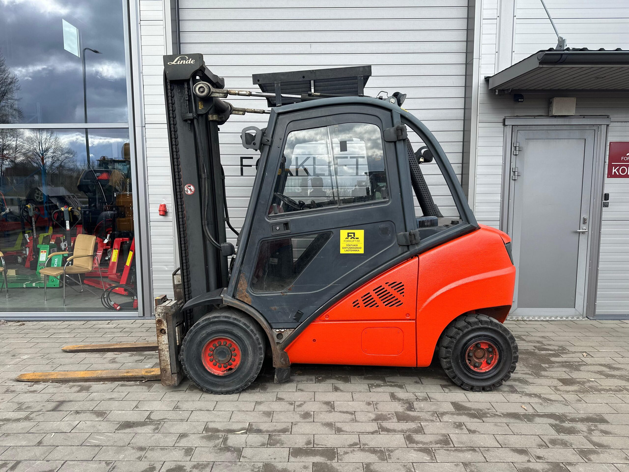 Linde H30D-01 - Dieselstapler: das Bild 5 Linde H30D-01 - Dieselstapler: das Bild 5