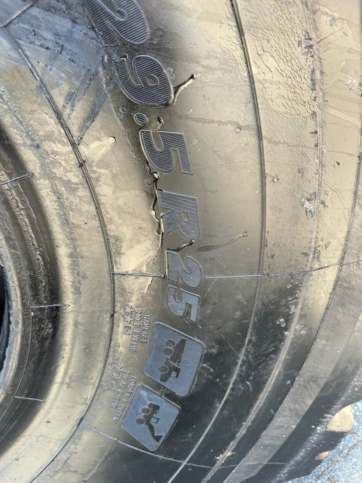 Michelin 29.5R25 Banden tyres - Reifen: das Bild 3 Michelin 29.5R25 Banden tyres - Reifen: das Bild 3