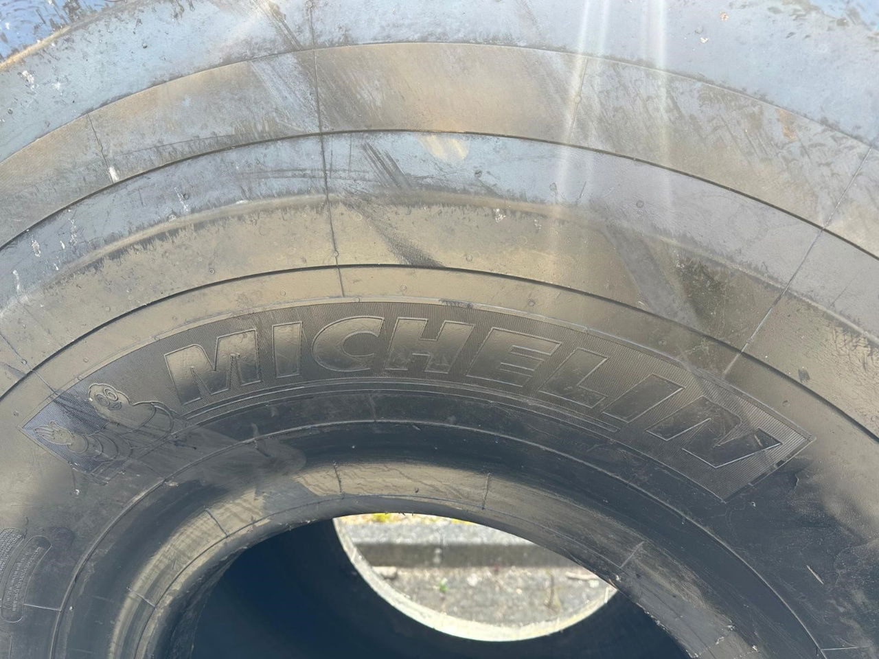 Michelin 29.5R25 Banden tyres - Reifen: das Bild 2 Michelin 29.5R25 Banden tyres - Reifen: das Bild 2